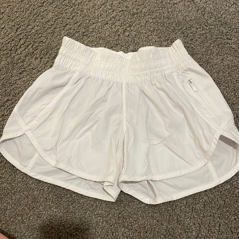 Lululemon size 4 track that shorts